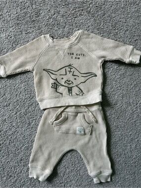 BabyGap Star Wars Yoda Waffle Knit Baby Set